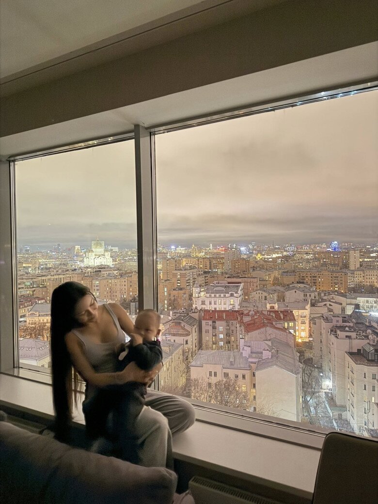 Đình Bắc U23 yêu chiều con trai của mỹ nữ nổi tiếng TP.HCM: Mẹ ruột thừa nhận cậu bé giống y hệt bố - 10