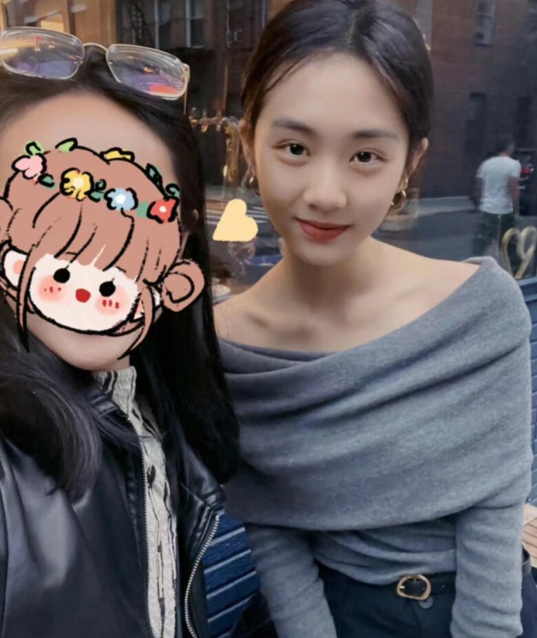 Cuộc sống của 2 hot girl nhí amp;#34;Bố ơi! Mình đi đâu thế?amp;#34;: Người liên tục vướng thị phi, người 15 tuổi đã có Rolls Royce - 5