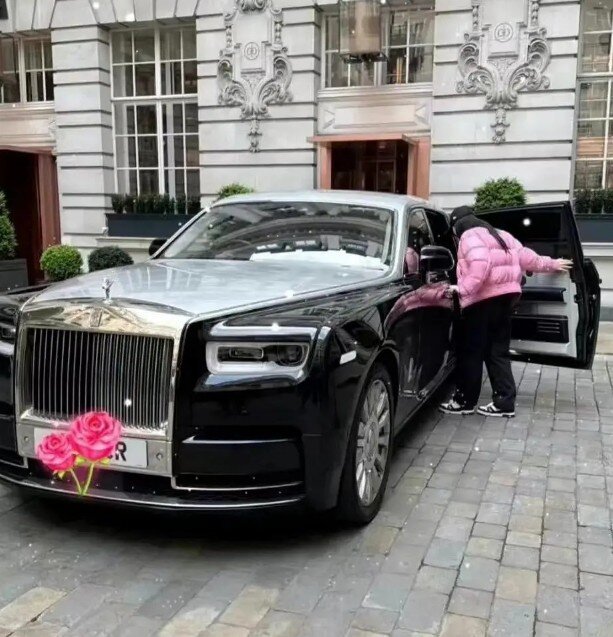 Cuộc sống của 2 hot girl nhí amp;#34;Bố ơi! Mình đi đâu thế?amp;#34;: Người liên tục vướng thị phi, người 15 tuổi đã có Rolls Royce - 9