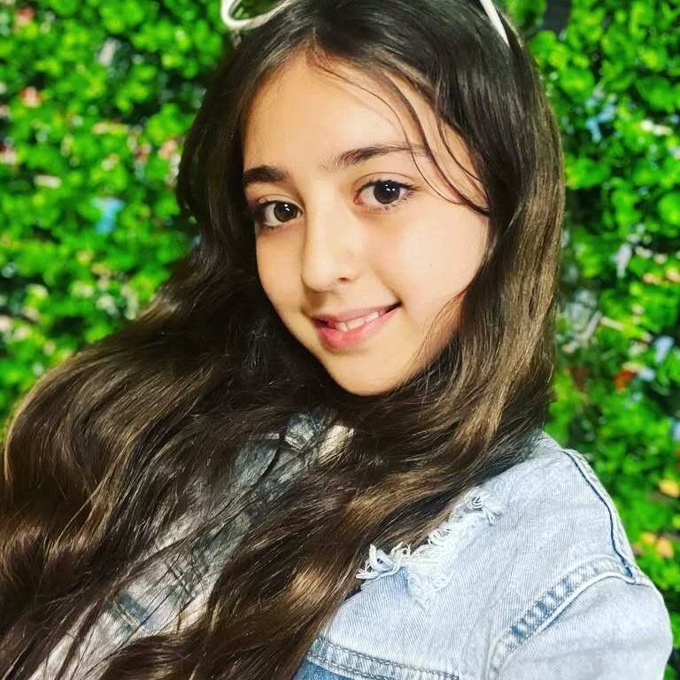 Con gái 5 tuổi mang vẻ đẹp hiếm thấy, rúng động cả thế giới, bố amp;#34;lo sốt vóamp;#34; đưa ra quyết định liều lĩnh - 11