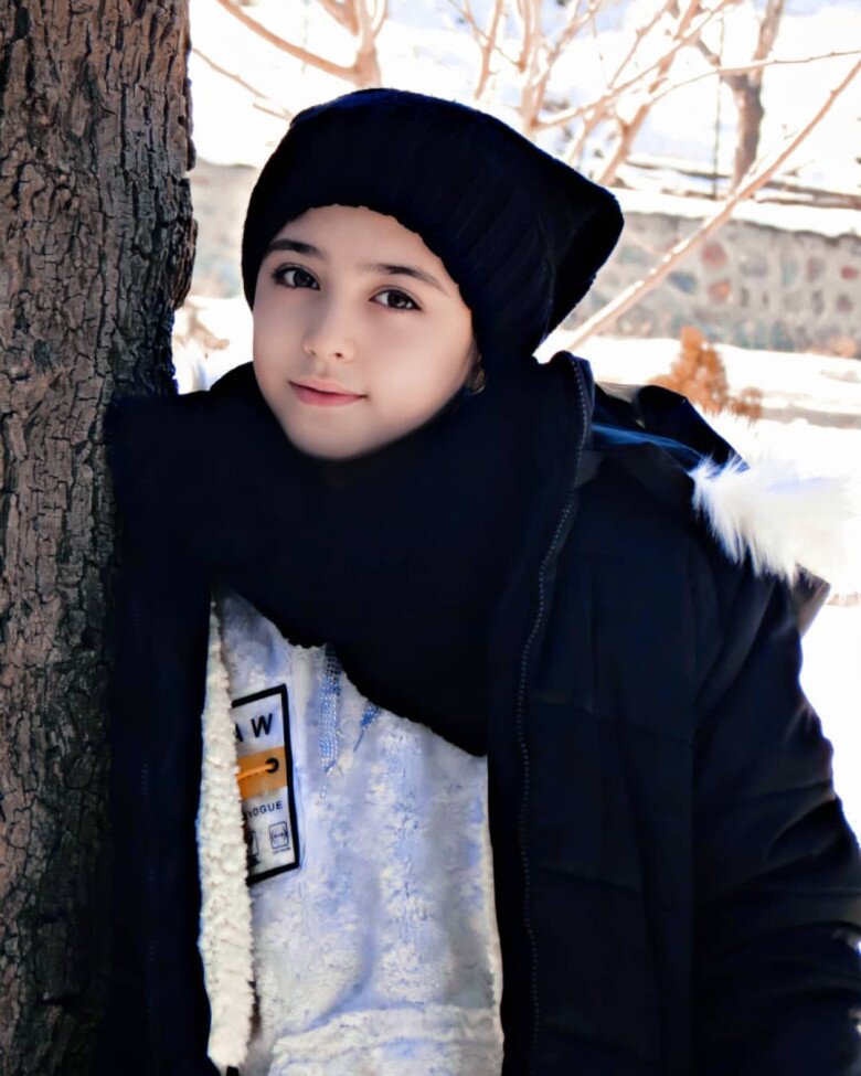 Con gái 5 tuổi mang vẻ đẹp hiếm thấy, rúng động cả thế giới, bố amp;#34;lo sốt vóamp;#34; đưa ra quyết định liều lĩnh - 14