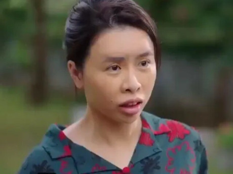 Yêu con - Giúp việc lương 11 triệu/tháng vẫn nhặt đồng nát, tóc rối bày bừa khắp nhà, định cho nghỉ việc thì cô đưa ra "bùa hộ mệnh"