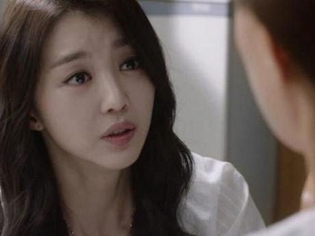 Yêu con - Hết Tết mẹ chồng mang gà quê lên thăm cháu nội, con dâu chê đem cho hết, đọc tin nhắn bà để lại cô run rẩy