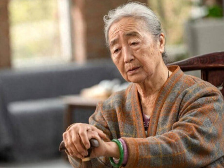 Yêu con - Cứ tưởng có tiền là nghỉ hưu an nhàn trong viện dưỡng lão, tôi hối hận khi tới thăm dì, thấy cảnh tượng đáng sợ