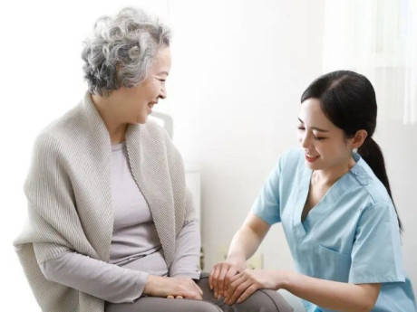 Yêu con - Về già, có tiền thì đừng vào viện dưỡng lão cũng không cho con, cứ nghỉ hưu thế này, vừa giữ được phẩm giá, lại tự do nhất