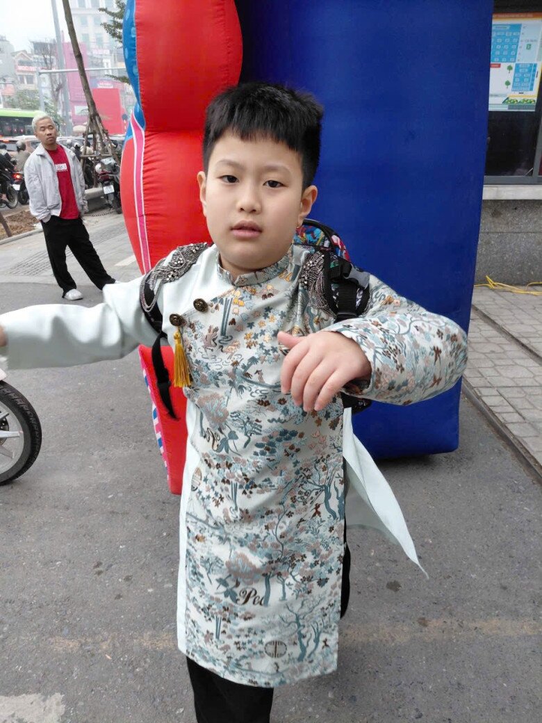 DV Việt Anh mừng sinh nhật 9 tuổi của con trai, vợ cũ hot girl cũng đăng dòng trạng thái gây chú ý - 4