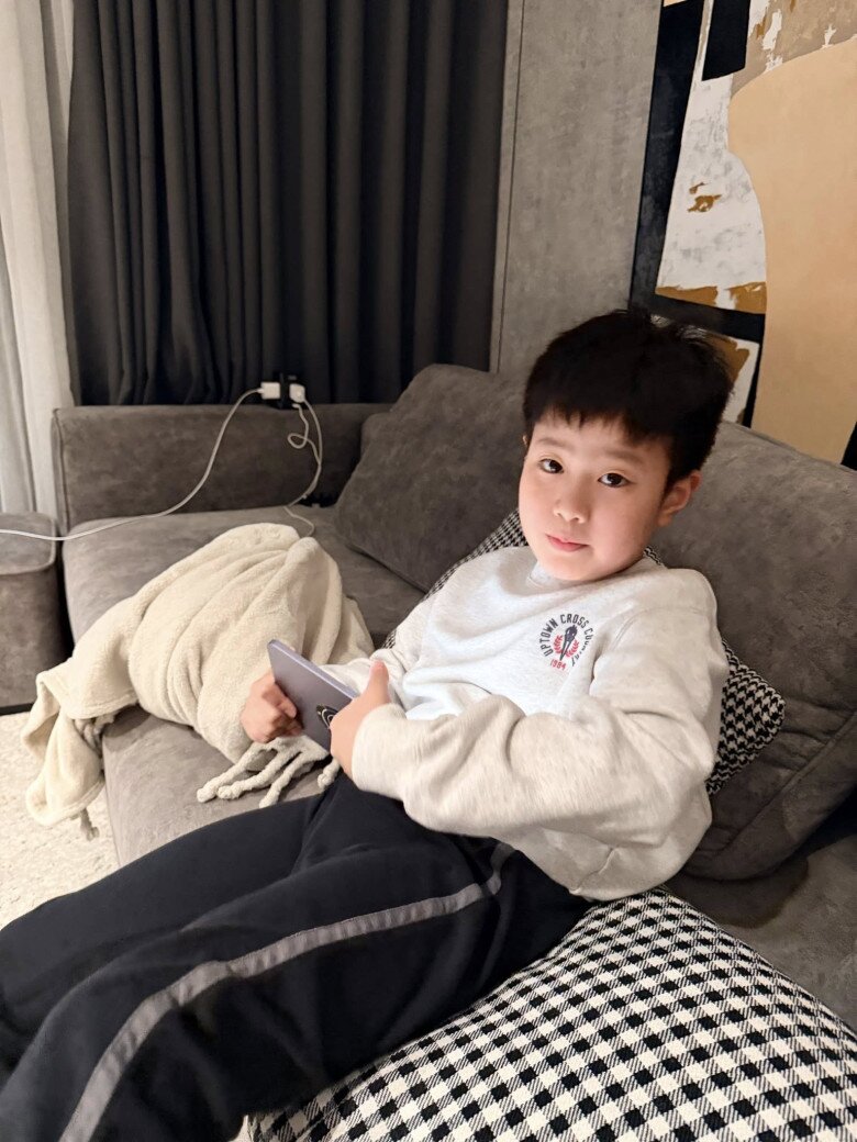 DV Việt Anh mừng sinh nhật 9 tuổi của con trai, vợ cũ hot girl cũng đăng dòng trạng thái gây chú ý - 6