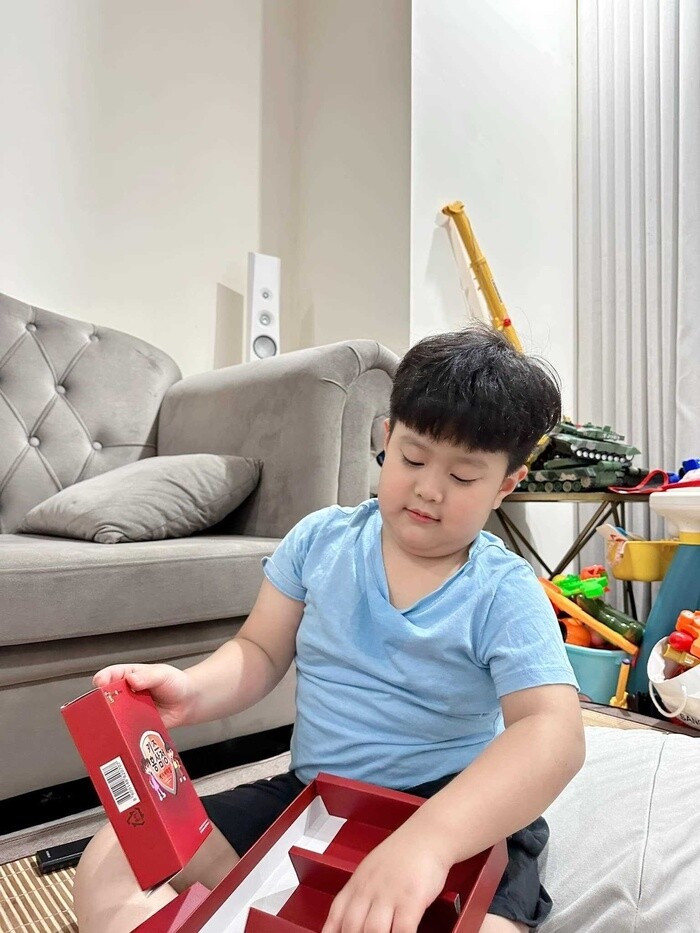 DV Việt Anh mừng sinh nhật 9 tuổi của con trai, vợ cũ hot girl cũng đăng dòng trạng thái gây chú ý - 9