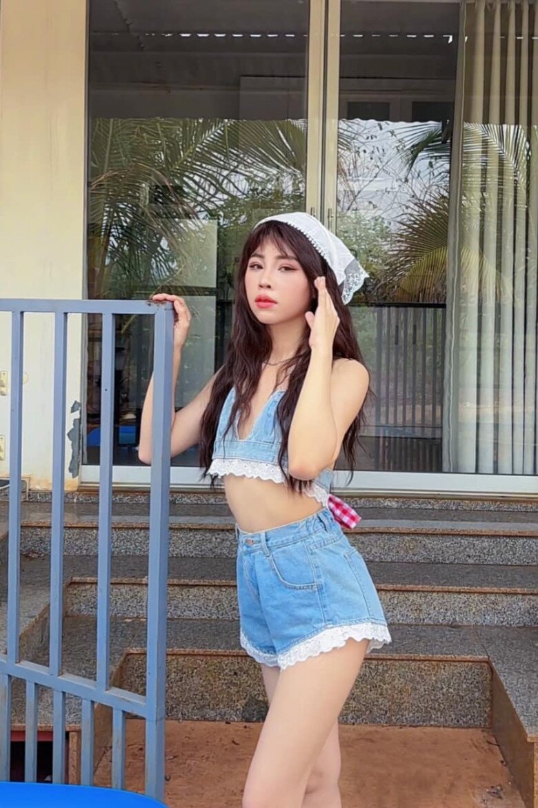 Chị Thơ Nguyễn Youtuber trẻ em cả nước biết tên, giờ làm mẹ đơn thân, khoe cho con trai uống sữa bằng thìa vàng, ở nhà 200.000m2 - 1