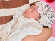 Yêu con - Khoảnh khắc đáng yêu của con gái 1 tháng tuổi nhà MC Thùy Linh – Phùng Đức Hiếu