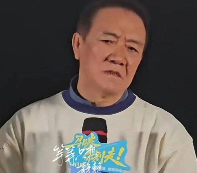 Lý Du Bân nghẹn ngào khi có tiền nhưng không có thời gian chăm sóc, phải gửi cha mẹ vào viện dưỡng lão.