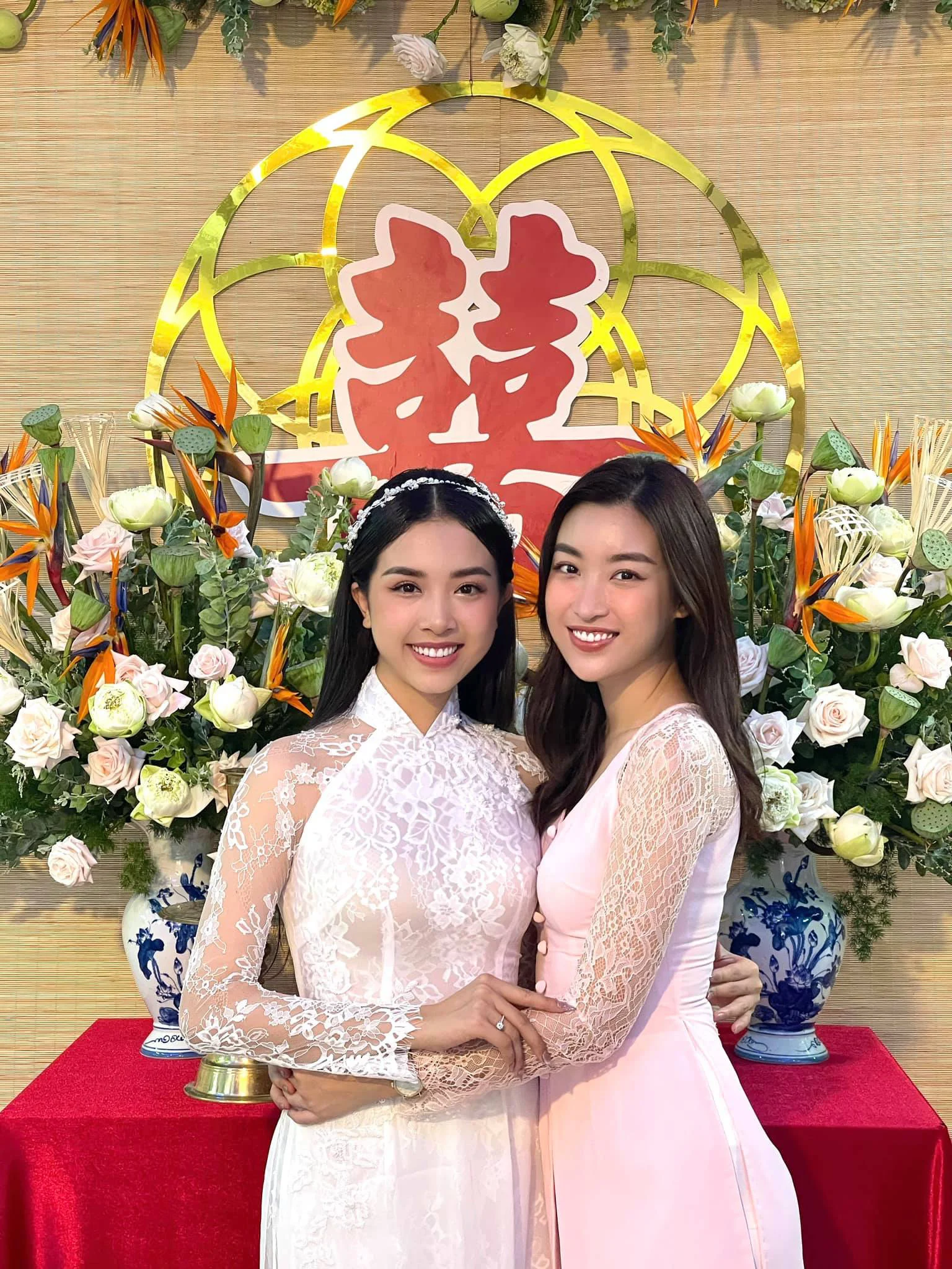 Dàn hoa hậu, á hậu làm phù dâu tại đám cưới Á hậu Thúy An.