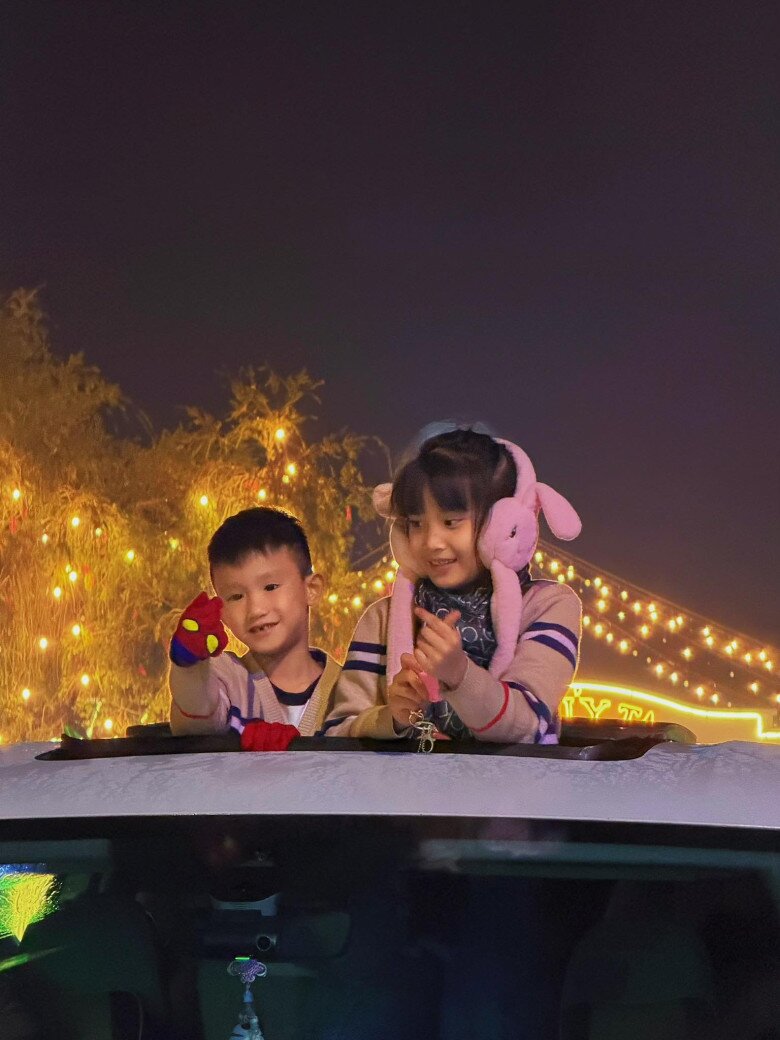 Đây là một trong những khoảnh khắc hạnh phúc hiếm hoi của hai chị em Boorin và Bboy khi được ở cùng bên nhau.