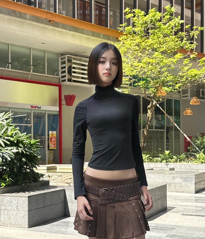 Nữ sinh xinh như Hoa hậu đi xe Rolls-Royce chục tỷ đến trường ở TP.HCM, đi hát để thỏa đam mê, cát xê chỉ làm từ thiện - 9