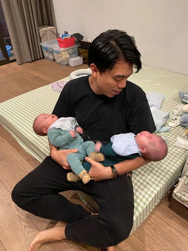 Con trai, con gái cô Văn Thùy Dương rất ủng hộ việc mẹ sinh thêm em.