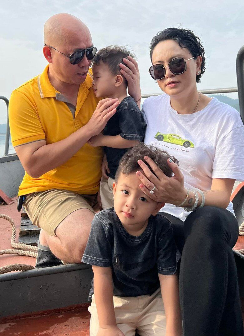 U50 sinh thêm con với chồng mới, cô hiệu phó Văn Thùy Dương kể bị con dâu nổi tiếng dọa, càng nghĩ càng thấy đúng - 5