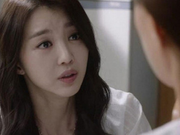 Yêu con - Hết Tết mẹ chồng mang gà quê lên thăm cháu nội, con dâu chê đem cho hết, đọc tin nhắn bà để lại cô run rẩy