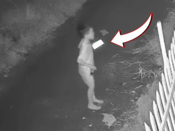 Yêu con - Camera cảnh bé trai liên tục cầu xin ngày đầu năm “Mẹ biết lỗi rồi. Ba ơi, con xin ba”, nhiều người nghe mà bật khóc