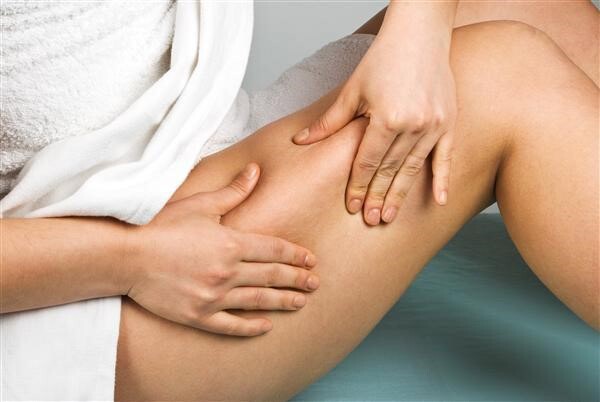 Đùi to do mỡ không đơn thuần là tăng cân mà còn làm tăng nguy cơ bệnh tim mạch và suy giảm tuần hoàn nếu kéo dài. (Ảnh minh hoạ)