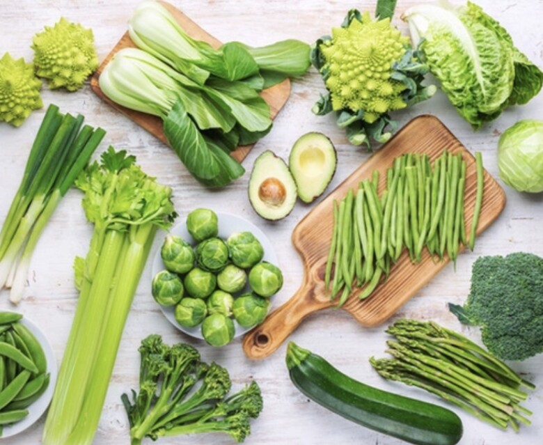 Những loại rau lá xanh không chỉ giàu chất xơ, ít calo mà còn chứa rất nhiều dưỡng chất quan trọng khác (Ảnh minh hoạ)
