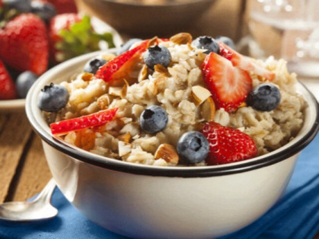 Sức khỏe - Mệnh danh là “vua dọn rác đường ruột”, điều gì sẽ xảy ra nếu bạn ăn yến mạch hằng ngày?