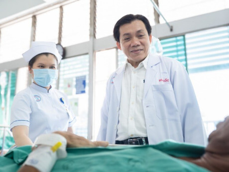 Sức khỏe - Giữ thói quen tưởng vô hại sau khi ăn, người đàn ông ở TP.HCM nhập viện điều trị trong tình trạng khẩn