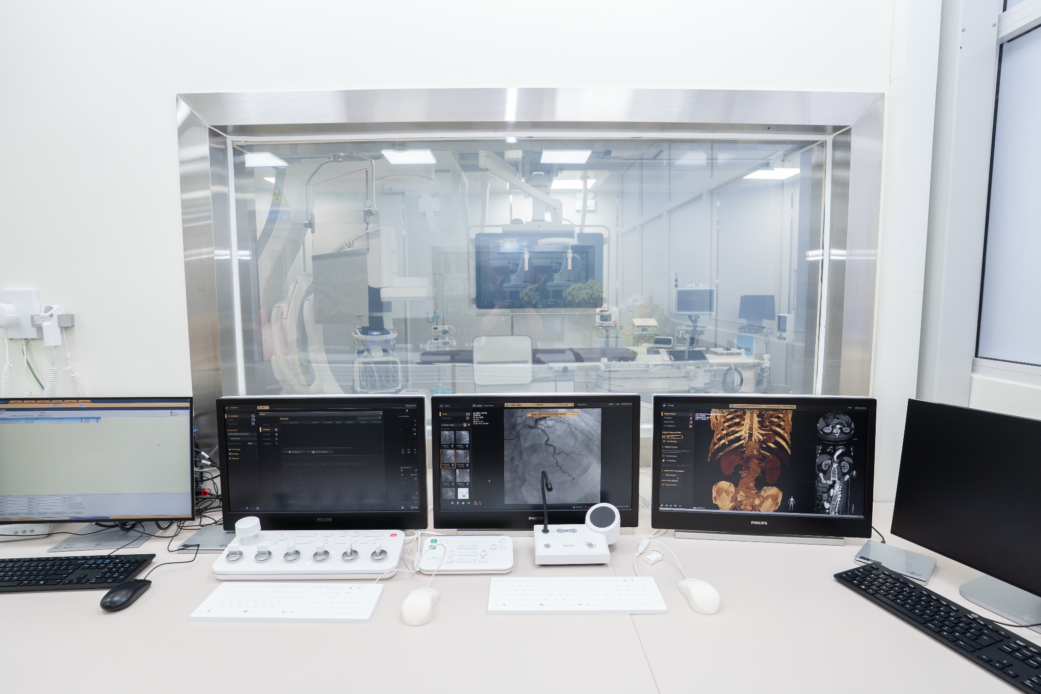 Hệ thống thông tim can thiệp hiện đại hàng đầu tại khu vực phía Nam sẽ tạo điều kiện thuận lợi cho công tác điều trị và cứu sống người bệnh.