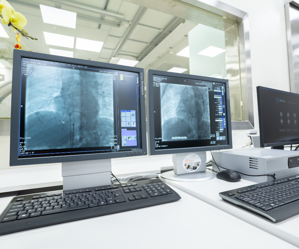 Trang thiết bị hiện đại sẽ giúp bác sĩ chẩn đoán, tìm ra phương pháp điều trị bệnh tim phù hợp cho các bệnh nhân.