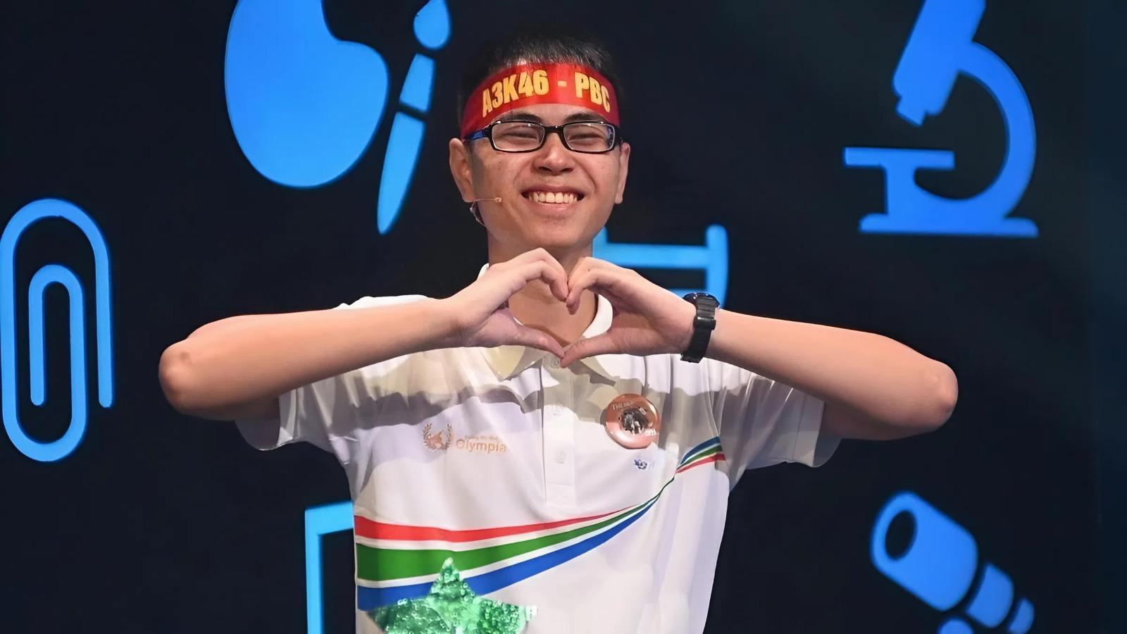 Trần Thế Trung - Quán quân Đường lên đỉnh Olympia năm 2019 là học sinh của trường giành vòng nguyệt quế danh giá.