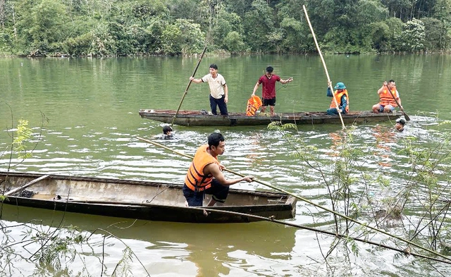 Lực lượng chức năng tìm kiếm nạn nhân mất tích (Ảnh minh họa)