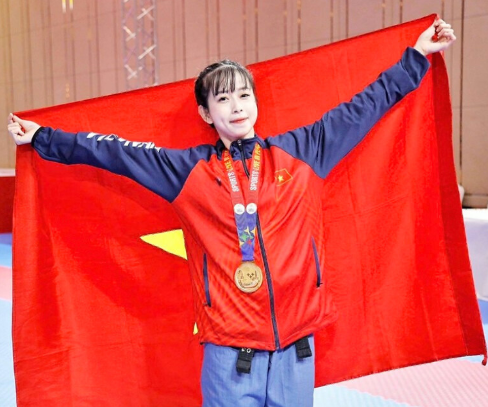 Điểm mạnh của Tuyết Vân nằm ở kỹ thuật chính xác, thần thái thi đấu ổn định và bản lĩnh tâm lý vững vàng - những yếu tố quan trọng trong thi đấu quyền Taekwondo.