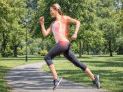 Sức khỏe - 10 việc nên làm để bổ sung canxi, bảo vệ xương từ bên trong, có việc chỉ mất 3 phút/ ngày “đánh bay” mỏi cơ, đau khớp