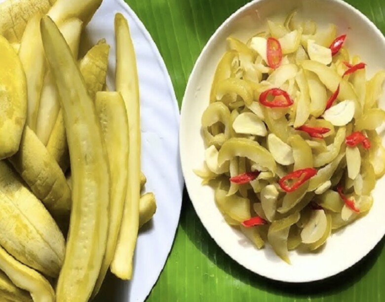 Từ thứ quả non không ai chú ý, dưa gang muối hiện đã lên đời thành đặc sản được nhiều người yêu thích (Ảnh minh hoạ)