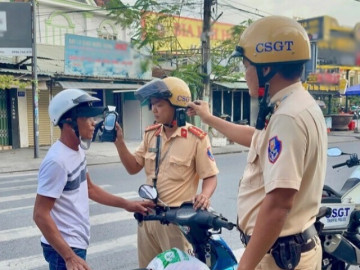 Tiếp tục xử lý vi phạm nồng độ cồn từ 10 giờ mùng 2 Tết