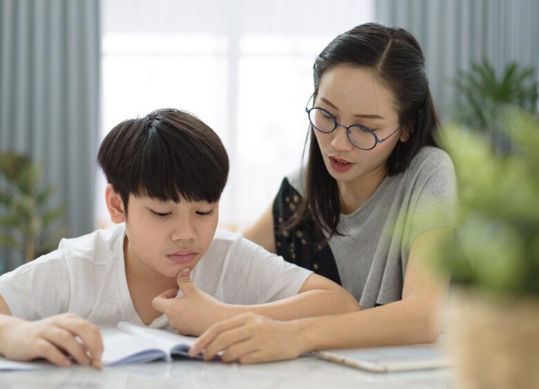 Phụ huynh hãy là người định hướng, nhưng đừng gây áp lực cho con. Ảnh minh họa. 