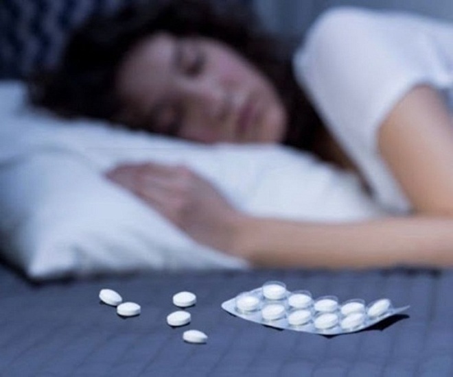 Nhiều người trẻ bỏ tiền mua giấc ngủ, thậm chí dùng cả thuốc an thần để dễ ngủ là rất nguy hiểm. 