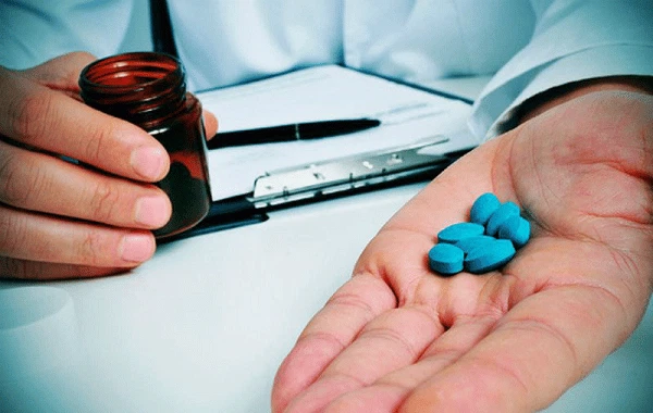 Việc dùng thuốc cương dương cấp tốc rất nguy hiểm, nhất là người có bệnh nền. Ảnh minh họa. 