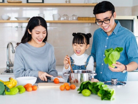 Sức khỏe - Nấu ăn tại nhà rất lành mạnh, nhưng mắc phải những thói quen này chẳng khác nào “đầu độc” cả gia đình?