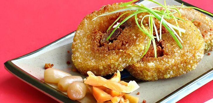 Bánh chưng rán là món khoái khẩu của nhiều người, nhưng chúng lại tiềm ẩn nhiều nguy cơ với sức khỏe. Ảnh minh họa. 