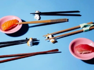 Nên dùng loại đũa nào khi ăn cơm là tốt nhất? Loại dùng xong vứt luôn liệu có an toàn hơn đũa rửa...