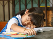 Sức khỏe - Trẻ mệt mỏi, uể oải không muốn đến trường sau kỳ nghỉ Tết: Cần xử lý ra sao, khi nào nên đi khám?