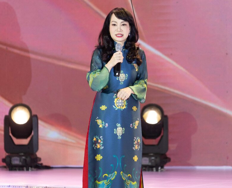 TS.BS Nguyễn Thu Giang cho biết, phụ nữ đang dành nhiều thời gian cho những việc không lương, từ đó gây nên những áp lực không nhỏ đến sức khỏe tinh thần, làn da và thúc đẩy nhanh quá trình lão hóa. 