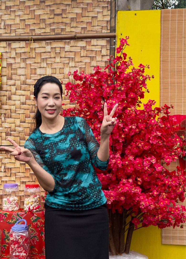 Biệt thự hàng chục tỷ của NSND Trịnh Kim Chi bỗng khoác màu áo làng quê, cô trò dựng tiểu cảnh đặc sắc - 11