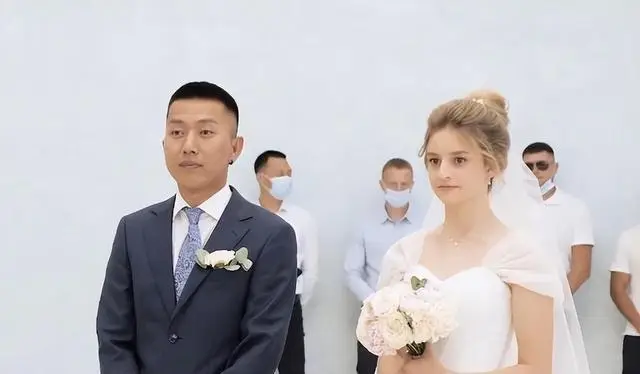 Chàng trai 9X tán đổ “hoa khôi làng” người Nga, bố mẹ vợ cho đất xây nhà, giục sinh 10 đứa cháu ngoại - 4