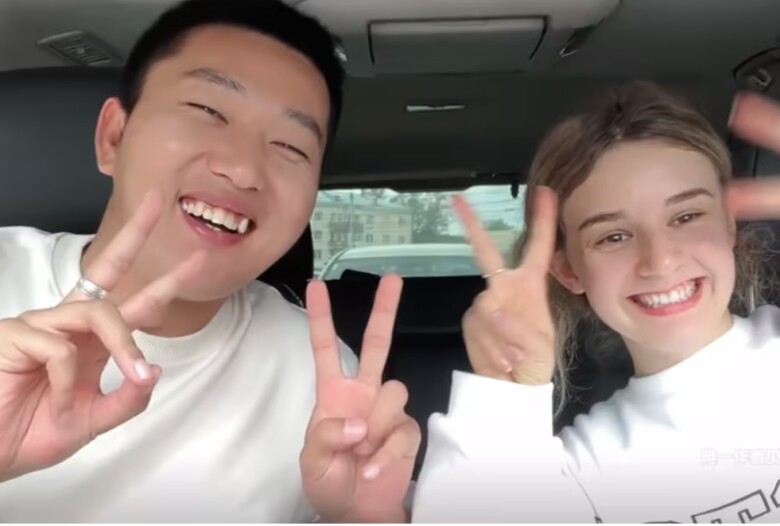 Anh Nam và vợ Nga.