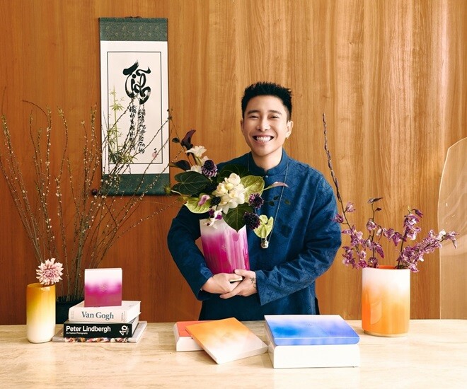 Stylist thân thiết của Chi Pu chia sẻ: Dọn dẹp nhà sạch sẽ, trộm vía không phải sắm sửa gì được mọi người chúc Tết tặng quà trời đồ decor nên có bao nhiêu là bày hết.