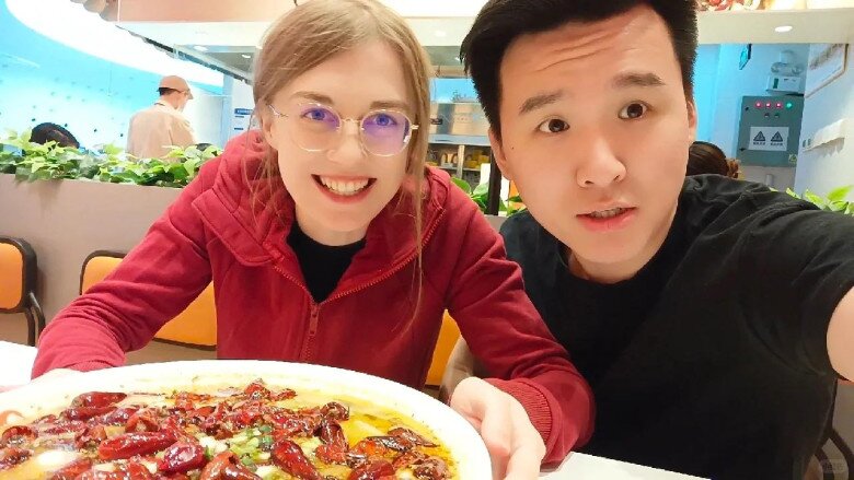 Chàng trai nông thôn cưới tiến sĩ xinh đẹp người Nga làm vợ, chỉ tốn hơn 30.000 đồng - 7