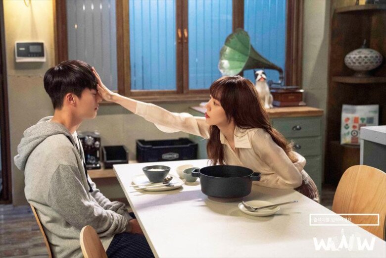 Cuộc sống với chồng hiện tại không giàu có, nhưng yên bình. (Ảnh minh họa)