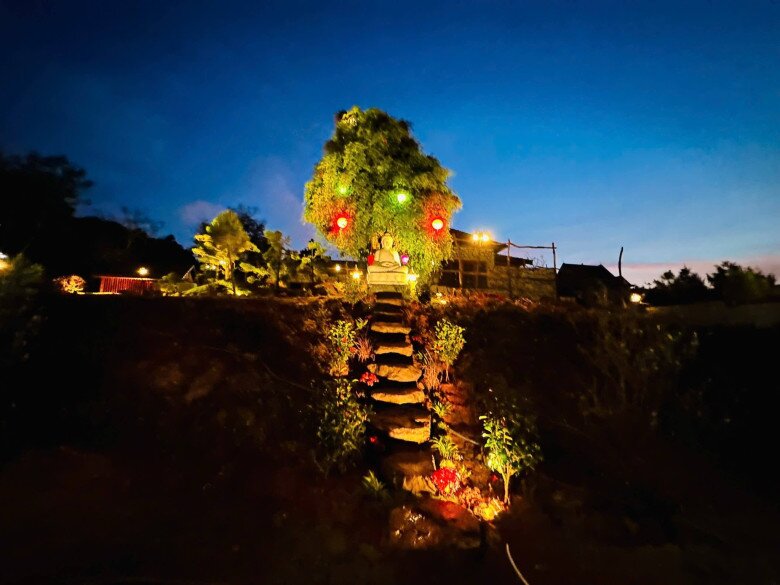 Danh hài đình đám tân gia biệt thự 10.000m2 tuyệt đẹp, quà siêu to của Việt Hương được cẩu đến - 4