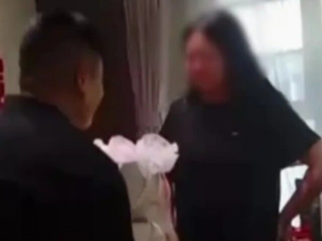 Mừng rỡ vì sắp cưới được vợ và lên chức bố, chàng trai 9X bạc trắng đầu sau khi đính hôn